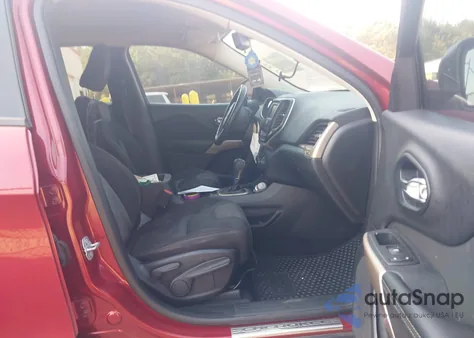 2017 Jeep Cherokee Altitude Fwd z USA, uszkodzony, nr VIN 1C4PJLAS5HW617352